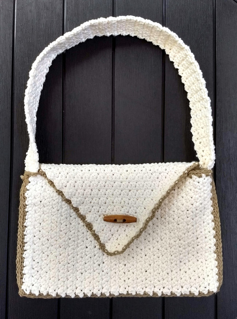 Vintage off White Hand Granny Knit Crochet Bag Purse Pearl 