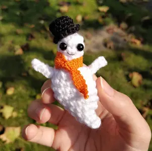Mini Snowman Ghost - Free Pattern
