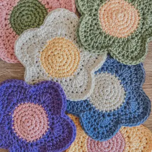 EASY Crochet Daisy Flower Coaster