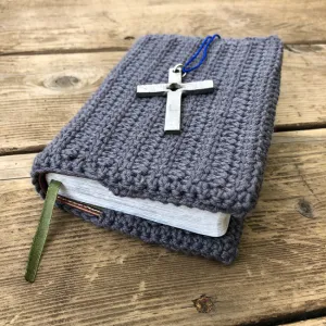 Margie Book and Bible Cover // Book Cozy // Book Cosy // Crochet Book Cover