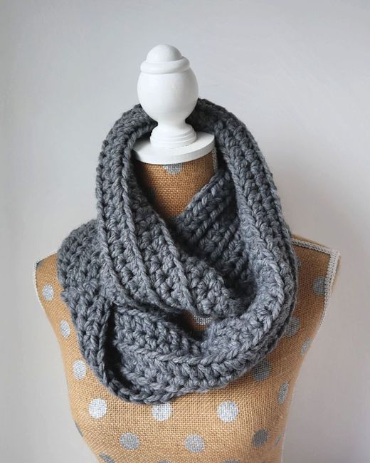 FREE The Great Start Infinity Scarf: Crochet pattern | Ribblr