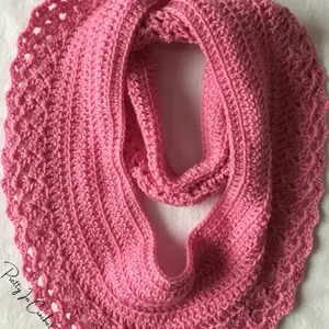Lacy Bloom Cowl