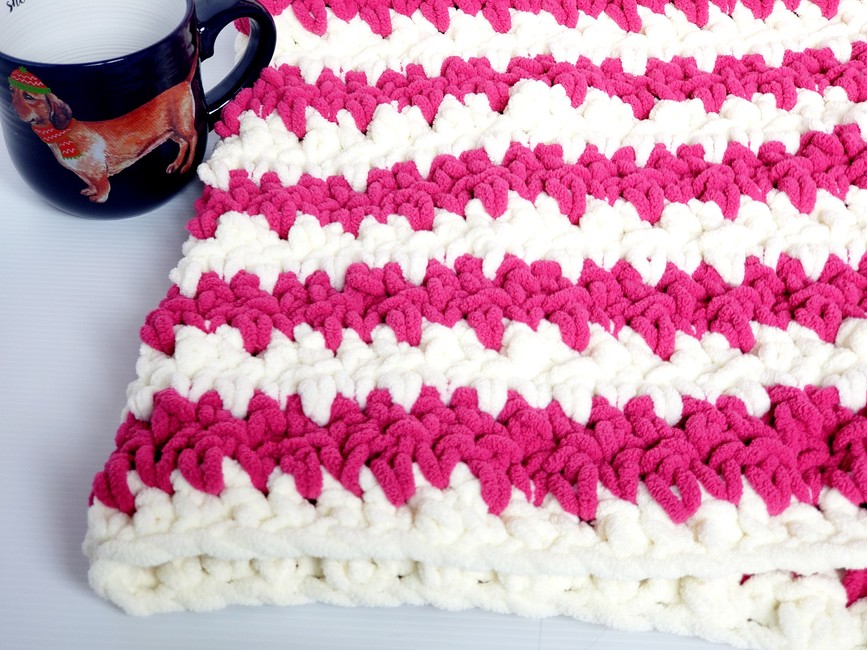 Bernat Blanket Yarn Pattern: Crochet pattern