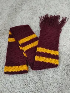 Basic House Scarf