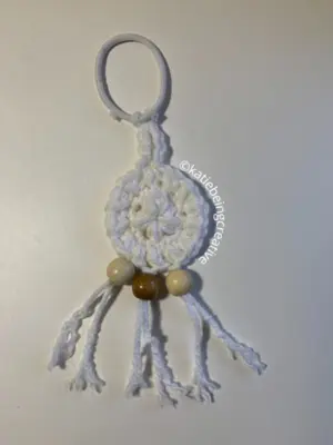 Mini dream catcher crochet pattern (keychain size)