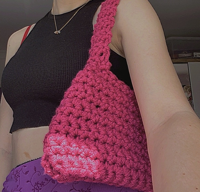 How to hand crochet chunky yarn bag