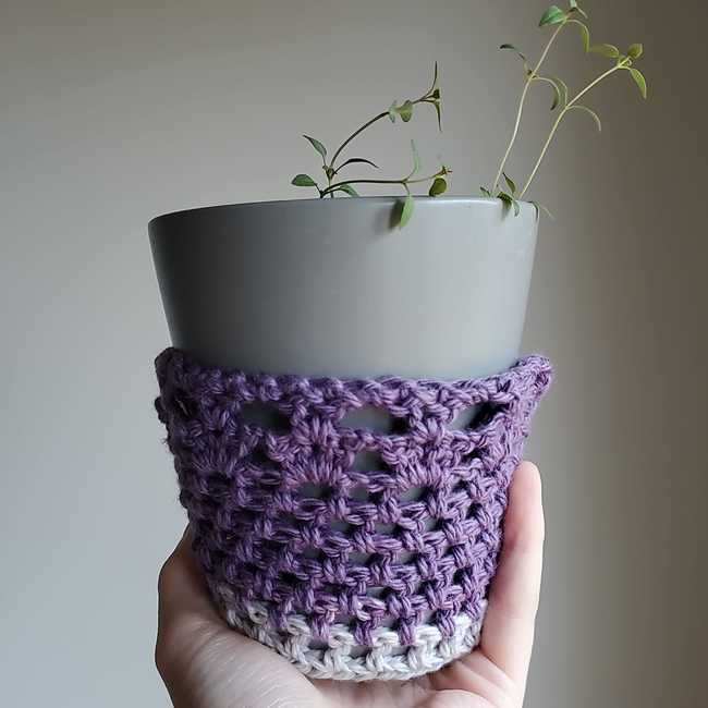 Crochet a plant pot cover!