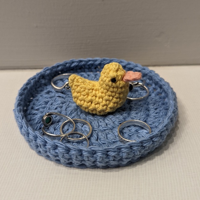 Duck Pond Trinket Dish Crochet pattern Ribblr