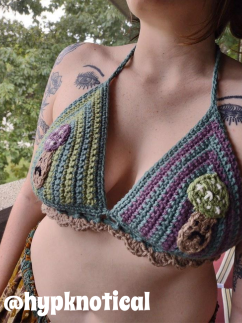 Mushroom Bralette: Crochet pattern