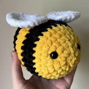 Plush Medium Bee