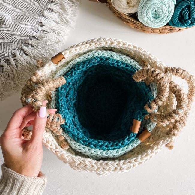 Celtic Weave Nesting Baskets: Crochet pattern