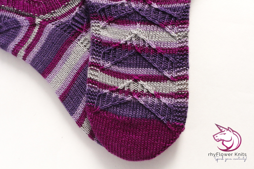 ePattern: Garter Rib Socks