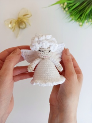 Crochet angel pattern