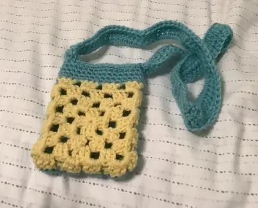 small simple granny square purse