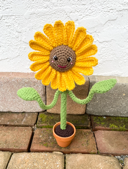 SunflowerMeditating Sunflower: Crochet pattern | Ribblr