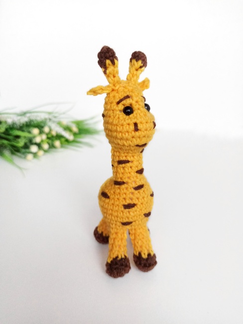 Cute Giraffe Crochet Stuffed Animal