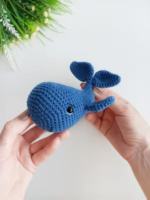 Whale crochet pattern, easy crochet stuffed whale amigurumi pattern