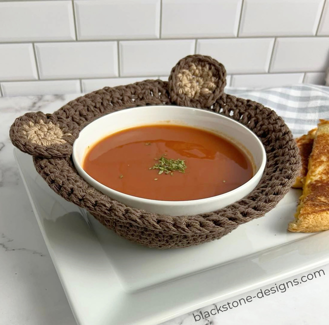 Bear Soup Bowl Cozy: Crochet pattern