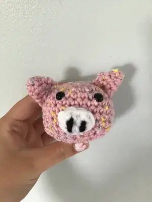 Crochet pig