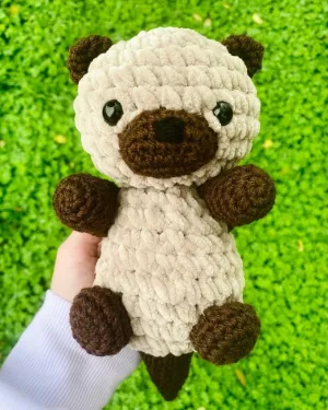 Oli the Otter Crochet Pattern