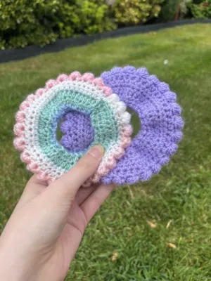 Scrunchie with Bobble Edging