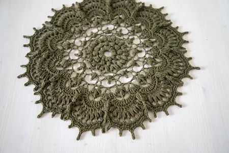 Leontýna doily crochet pattern