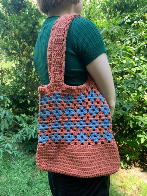 Grannys Garden Tote: Crochet pattern | Ribblr