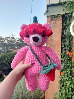 Strawbeary (strawberry bear) Crochet Pattern