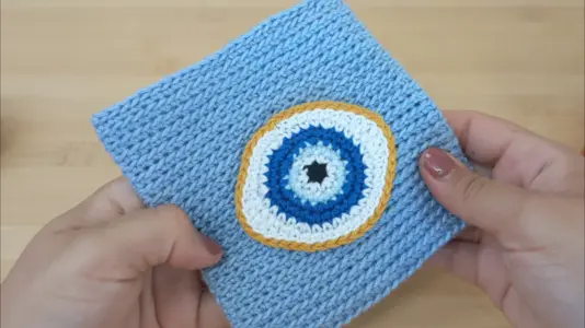 Evil eye crochet applique pattern