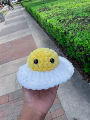 No-Sew sunny side up egg amigurumi crochet pattern