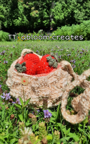 Strawberry Basket Bag