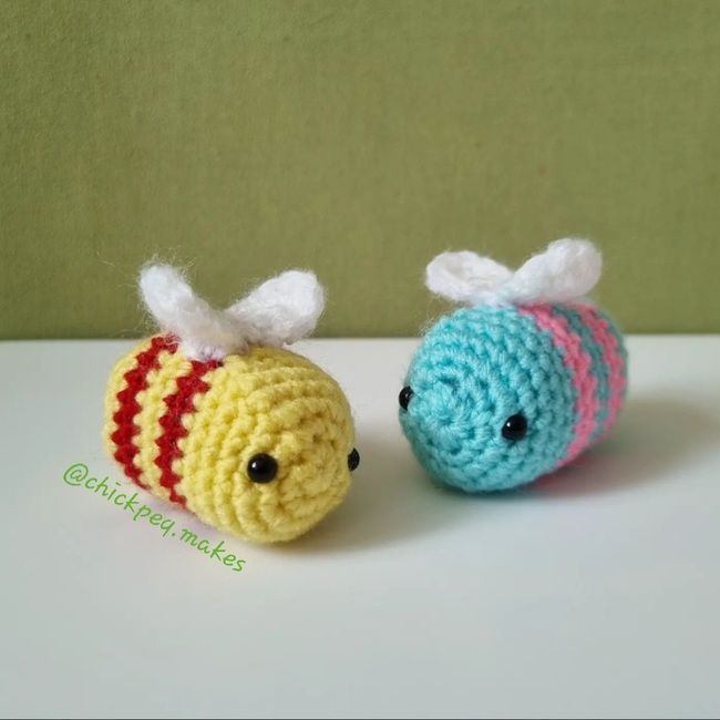 Handmade Crochet Bee/ Keychain/Crochet Bee/ Stuffed Animal Bee