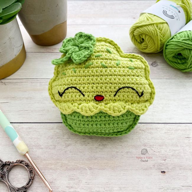 Cupcake Amigurumi: Crochet pattern | Ribblr