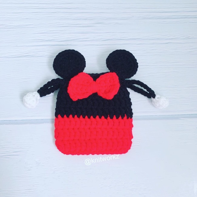 How to Crochet a Minnie Mouse Purse: Our easy step-by-step tutorial 