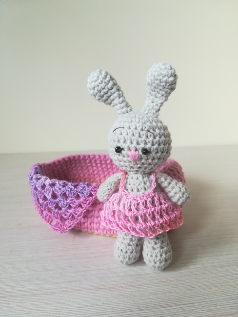 Set mini baby and his bassinet crochet amigurumi