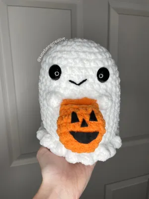 Trick or Treating Ghost Crochet Pattern- Halloween crochet pattern: ghost with a pumpkin treat or treat basket