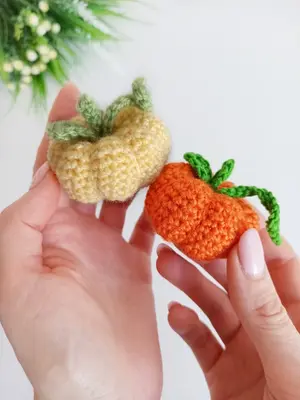 Crochet pumpkin pattern, easy amigurumi pumpkin, Halloween crochet decor