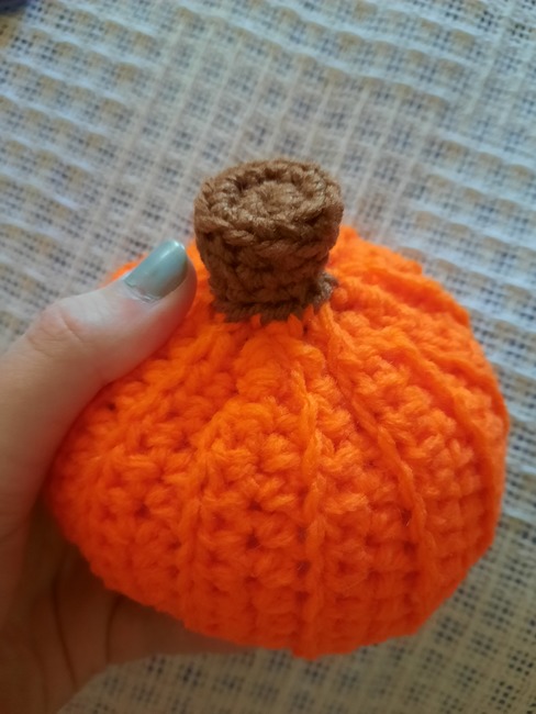 FREE Easy Pumpkin Crochet Pattern Ribblr free-easy-pumpkin-crochet-pattern-ribblr