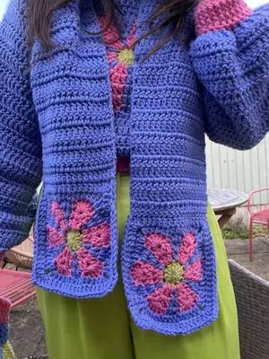 Retro flower crochetd scarf
