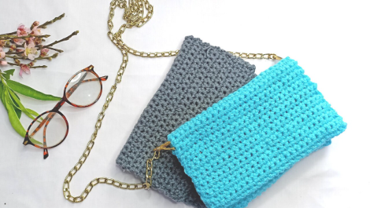 Easy Crochet Clutch Bag Pattern, A Perfect Summer Purse! - KnitHacker