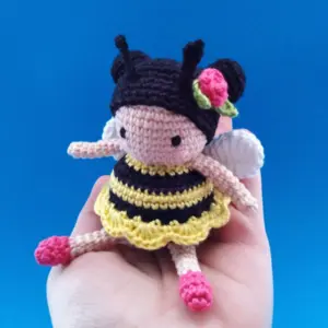 Blume the bee