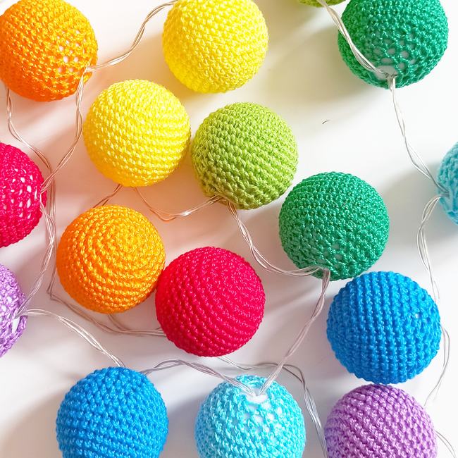 FREE Crochet Cotton Balls Lights: Crochet pattern