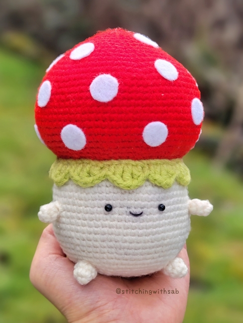 Merry The Mushroom Berry Crochet: Crochet pattern