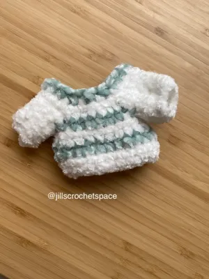 Mini crochet sweater