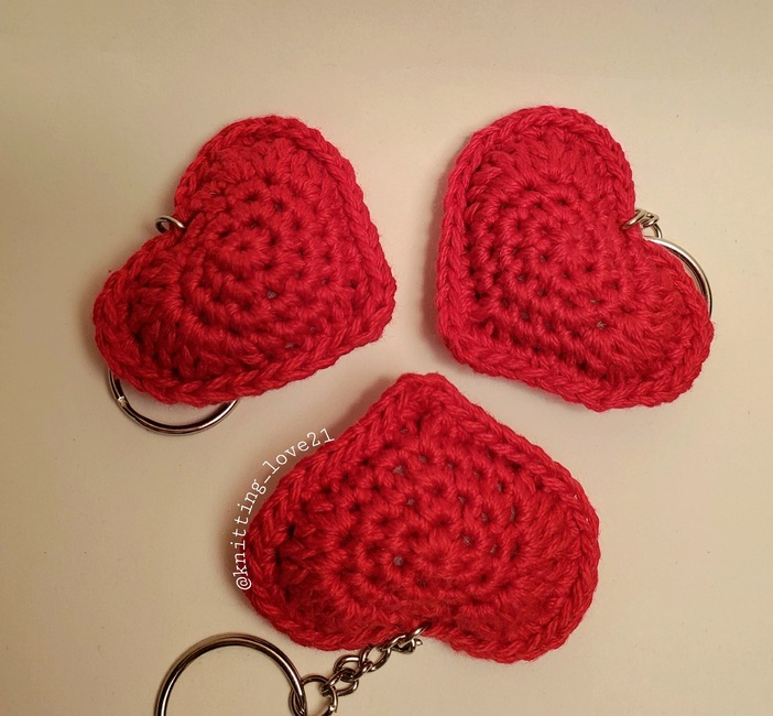 Crochet heart keychain free pattern