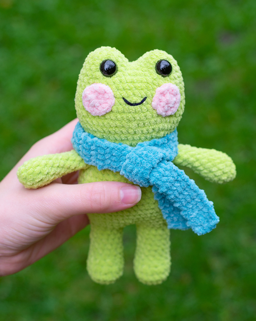 Amigurumi Harry Crochet pattern – Green Frog