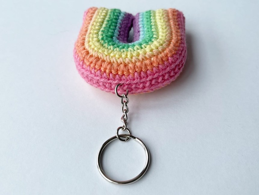 Rainbow Keychain: Crochet pattern