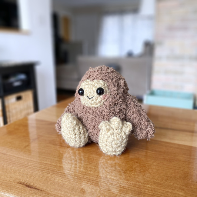 Mini Yeti amigurumi pattern 