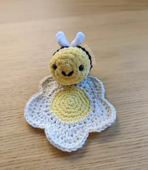 Baby Bee Pattern