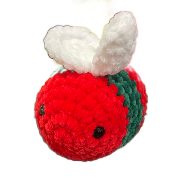 FREE Christmas Bee: Crochet pattern | Ribblr